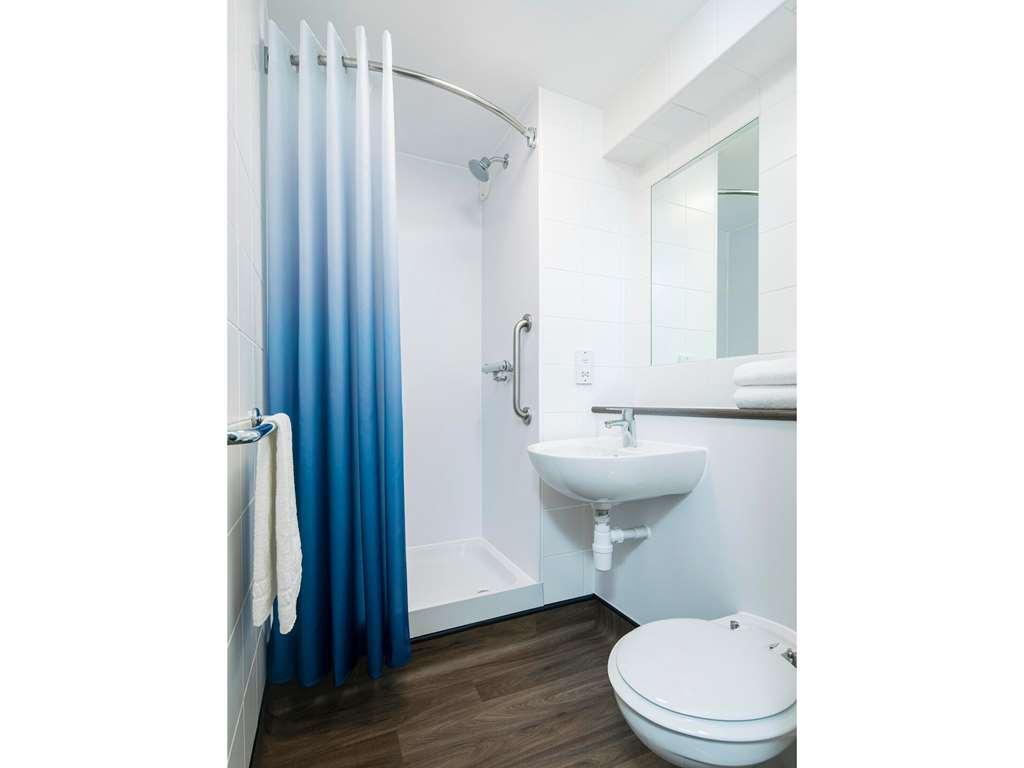 Travelodge Liverpool Stonedale Park Номер фото