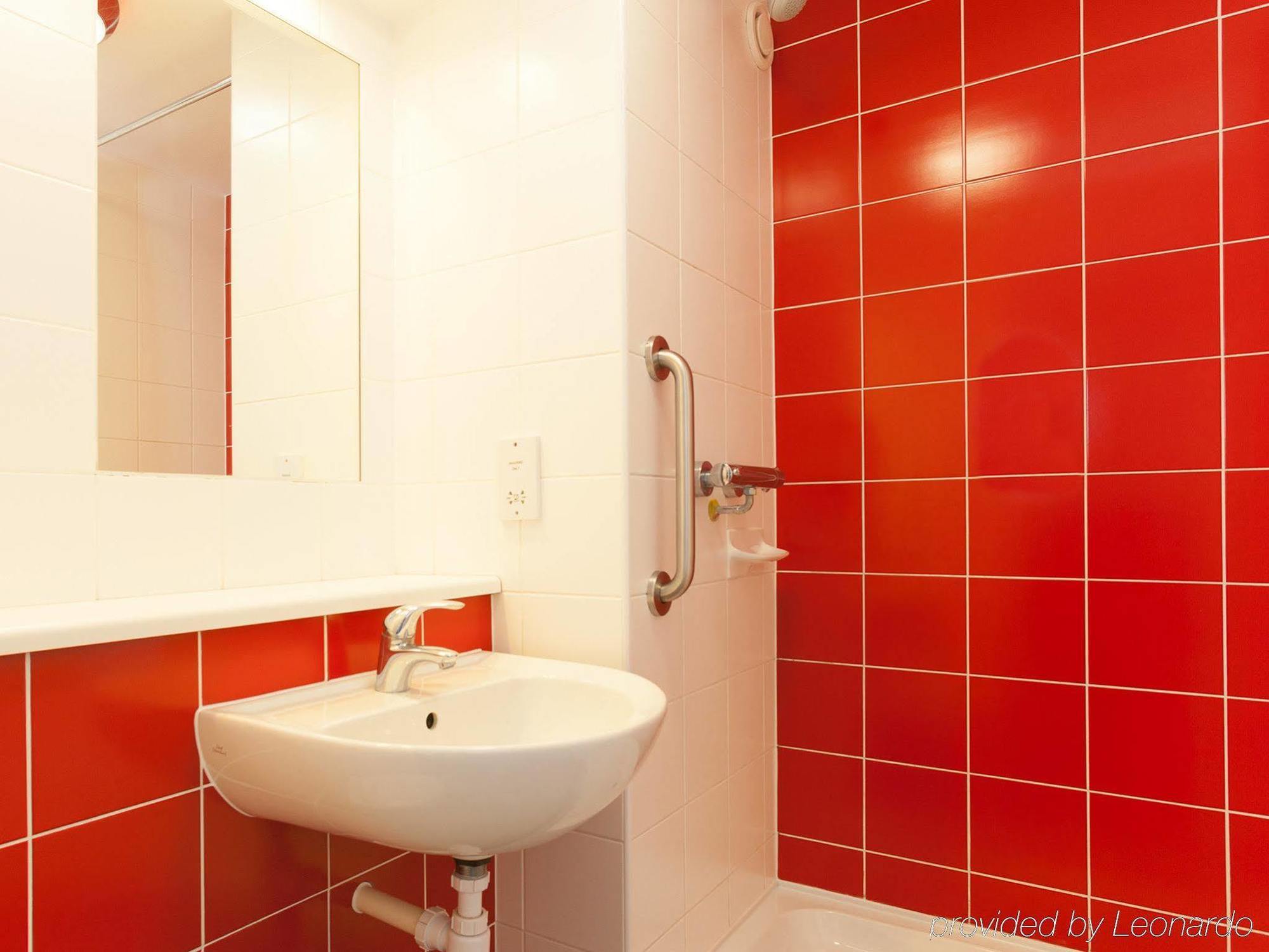 Travelodge Liverpool Stonedale Park Екстер'єр фото