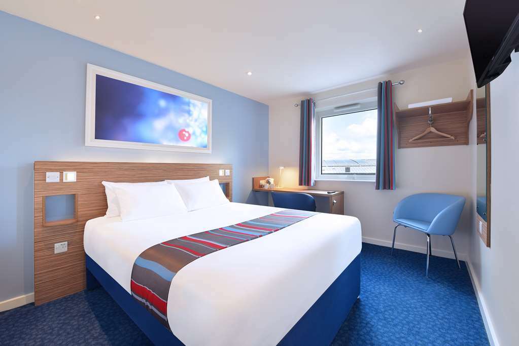 Travelodge Liverpool Stonedale Park Номер фото